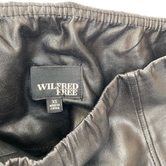 Aritzia Wilfred Free Daria High Rise Faux Leather Leggings - Picture 12 of 15